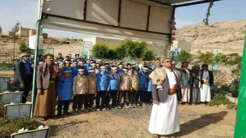 قيادي حوثي : زعيمنا ظهر خائفاً ومهزوماً