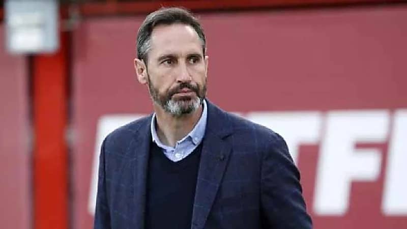 كشف سبب تأخر وصول مدرب الشباب الجديد "مورينو"