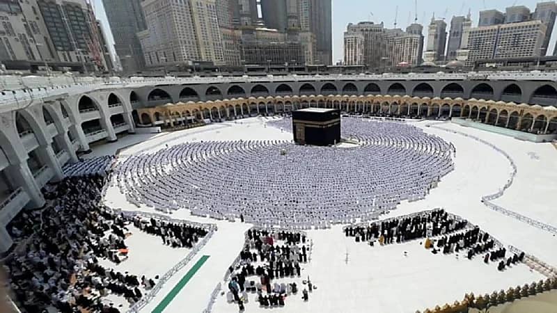 "الحج والعمرة": يمكن للمعتمرين الدخول والمغادرة من أي مطار في المملكة