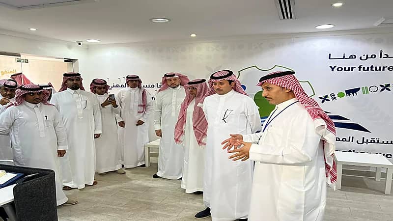 مدير عام "هدف" يؤكد على دعم برامج التوطين الوظيفي خلال زيارته لمعهد الصناعات الغذائية