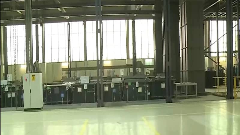 شاهد.. منتجات دقيقة لتطوير أنظمة الطاقة داخل الطائرات بأحد المصانع العسكرية في جدة