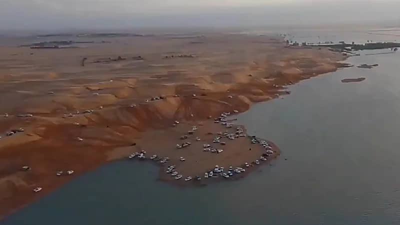 بالفيديو.. وصول سيل وادي الرمة إلى نفود الثويرات شرق الأسياح لليوم الثالث