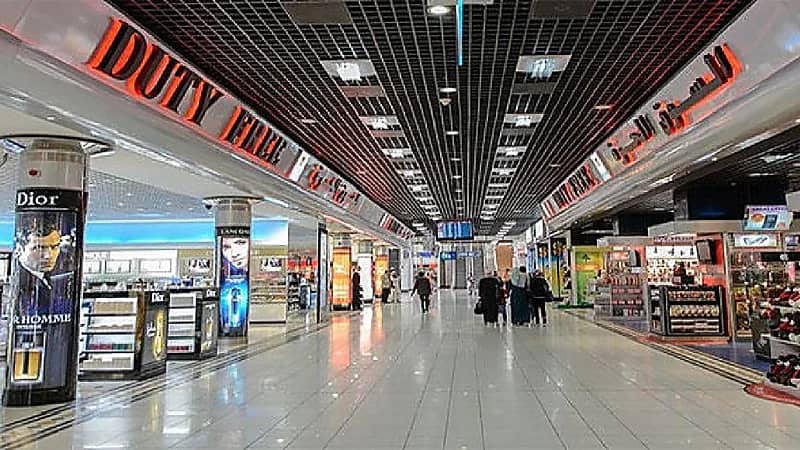 السماح بإدخال جميع البضائع الأجنبية إلى الأسواق الحرة دون رسوم جمركية