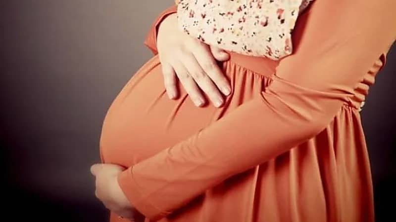 استشارية توجه نصيحة للمرأة الحامل حال إصابتها برشح وزكام