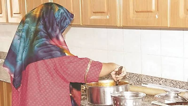 وصول أول دفعة من العمالة المنزلية الإندونيسية قريبا