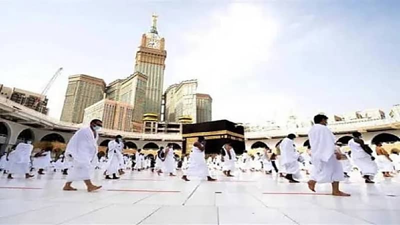 الحج والعمرة تحسم الجدل بشأن إعادة إضافة المرافق بعد حذفه 