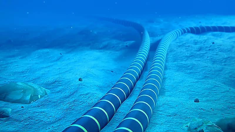 بالفيديو.. مشروع الكيابل البحرية لربط المملكة بخمسة دول