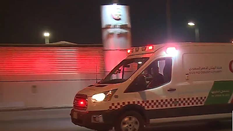 شاهد.. تجربة حية لرصد مخالفات عدم إفساح الطريق لسيارات الإسعاف