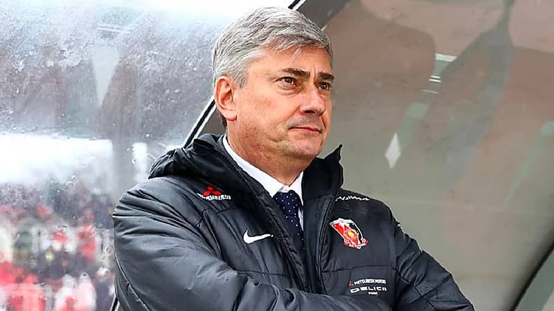 مدرب أوراوا: سننوع خططنا التكتيكية لمواجهة الهلال