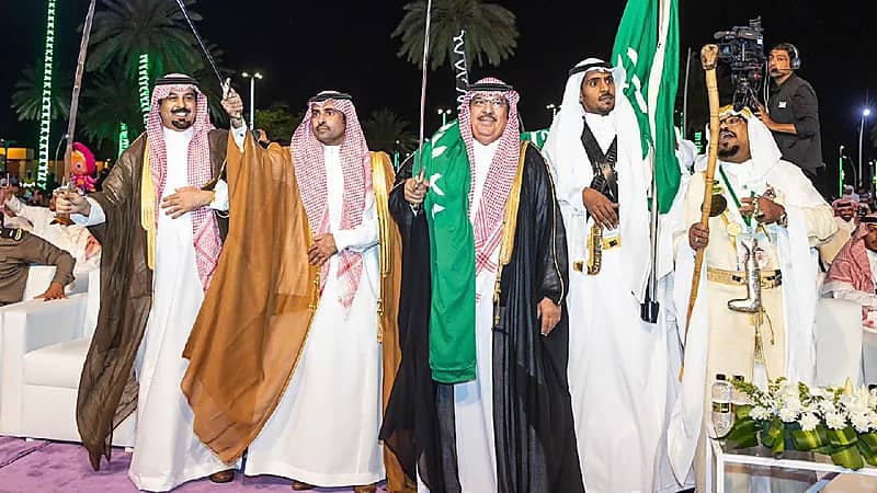 بـ «العرضة السعودية و3000 هدية» .. الدلم تفتتح فعاليات عيد الفطر