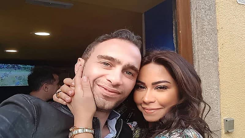 والد حسام حبيب: مفلستش إلا بعد جواز ابني من شيرين