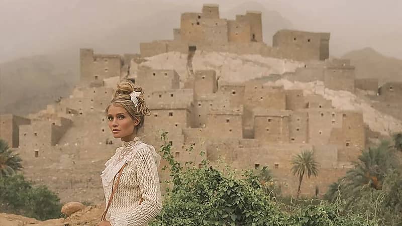 مدونة أمريكية: لم أكن أنوي أبدًا العيش في المملكة ولكن منذ أن وطأت قدمي بها أسرني سحرها