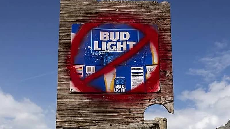 خسائر فادحة تتكبدها شركة أمريكية اختارت شاذا كوجه إعلامي