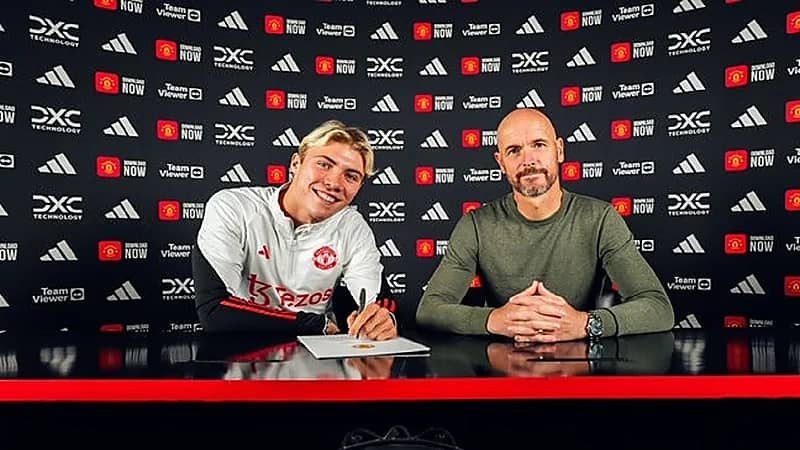 مانشستر يونايتد يتعاقد مع هويلوند