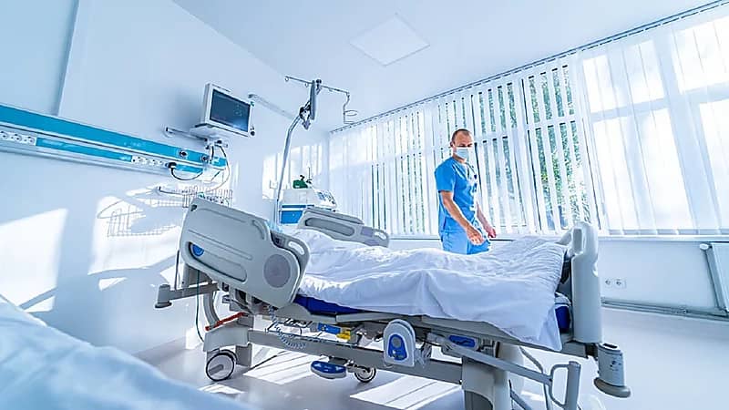 الضمان الصحي: الحالات الطارئة لا تحتاج لموافقة طبية للحصول على الخدمة.. فيديو