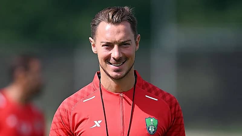 مدرب الأهلي يلعب بادل..فيديو