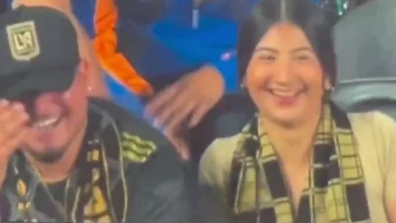 ‏كاميرات النقل في مباراة بأمريكا تفضح شاب يخون زوجته مع فتاة .. فيديو