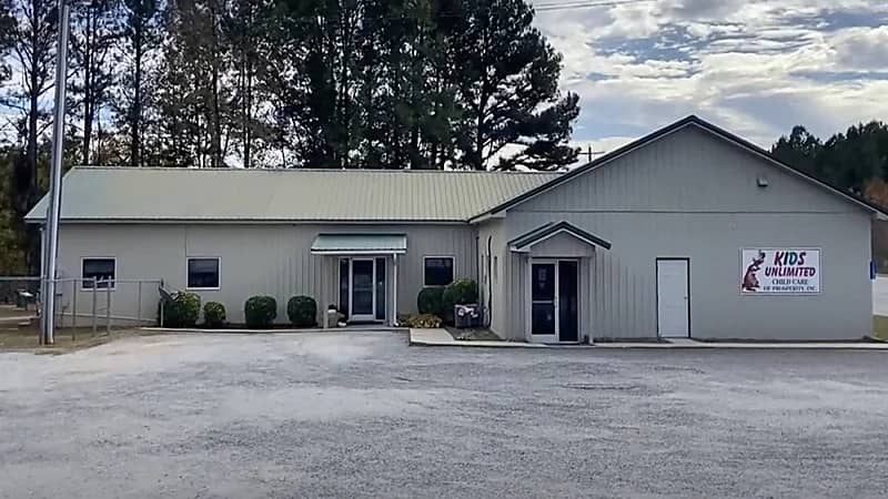 القبض على معلمتين بتهمة تحريض أطفال في حضانة على ضرب بعضهم البعض