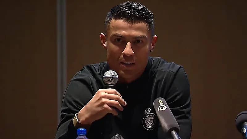 تعليق رونالدو بعد تأجيل مباريات النصر في الصين .. فيديو