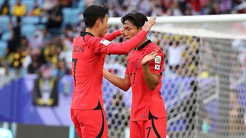 سون هيونغ مين لـ الجماهير:  أرجوكم احموا اللاعبين