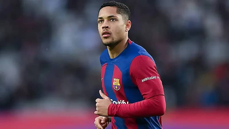 زوجة فيتور روكي تُشعل مواقع التواصل بعد خسارة برشلونة أمام جيرونا