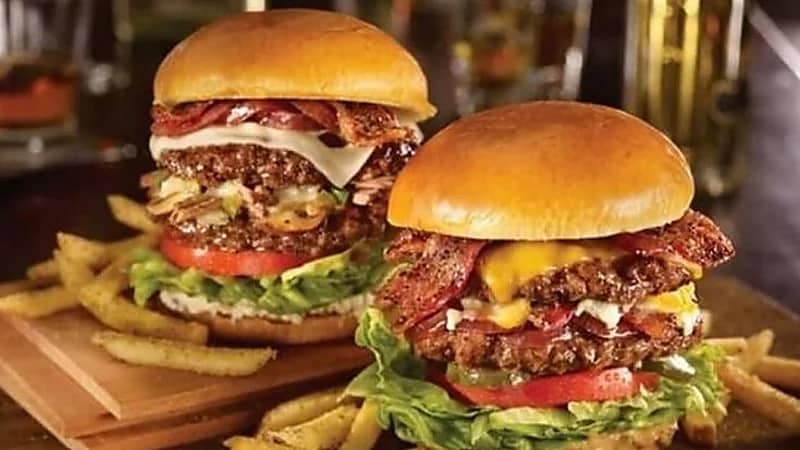 وفاة طفلة تركية في مسابقة لتناول "الهمبرغر"