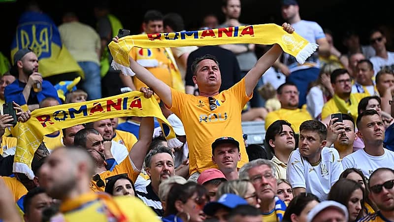 جماهير رومانيا تستفز أوكرانيا وتهتف بـ " بوتين " .. فيديو