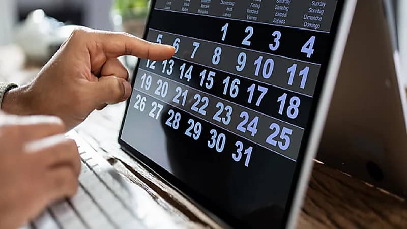مختص يوضح أنواع  الإجازات في نظام العمل وشروط استحقاقها.. فيديو