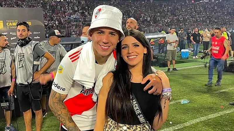 انفصال لاعب أرجنتيني عن زوجته لسبب غريب