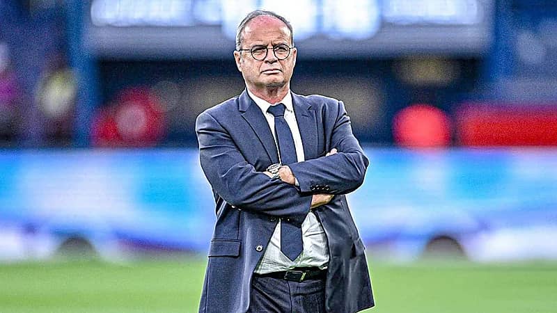 اتحاد القدم يستهدف تعيين كامبوس مديرًا رياضيًا