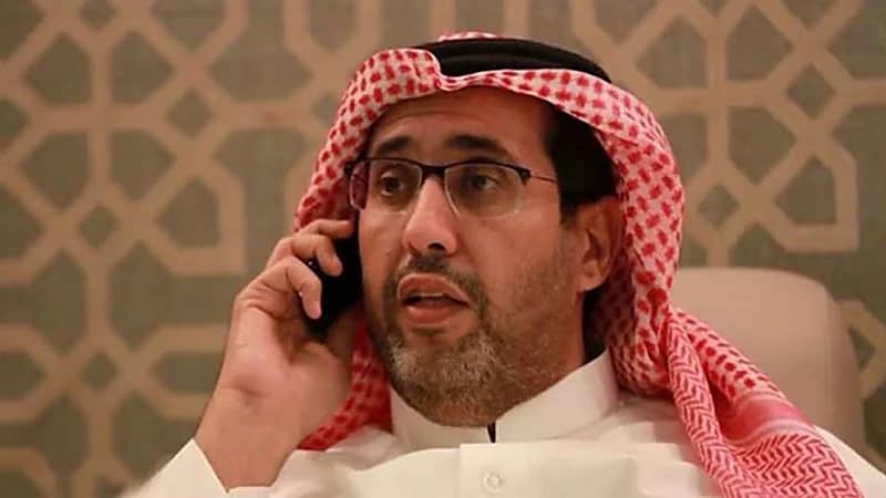 منصور البلوي يحتفل بعد فوز الاتحاد على النصر .. صورة