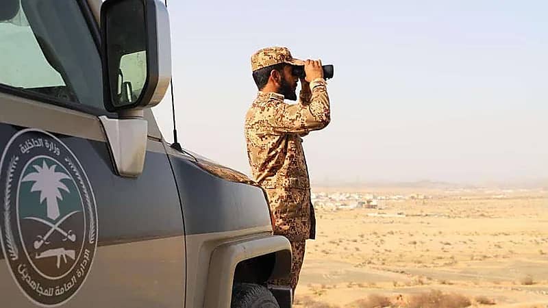 القبض على شخص لترويجه مواد مخدرة بجدة