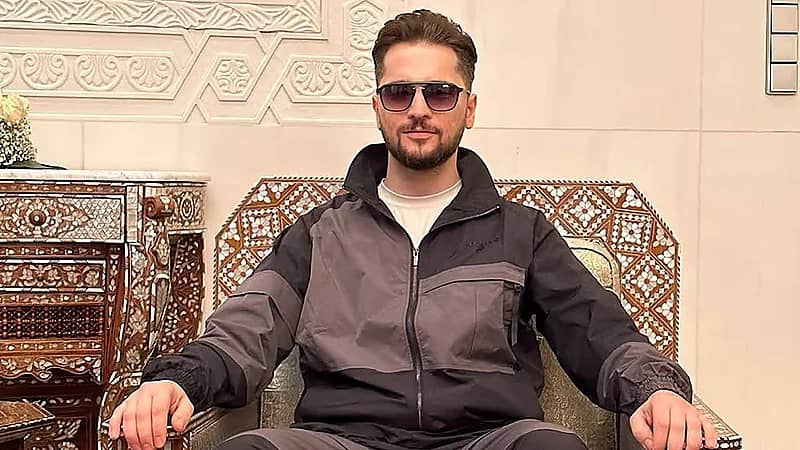 تيك توكر يثير الجدل بصورة ساخرة في القصر الرئاسي بسوريا ..فيديو