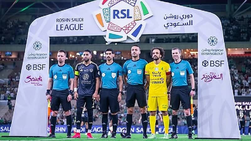 الأهلي يفقد نجمه أمام الأخدود بسبب الإيقاف