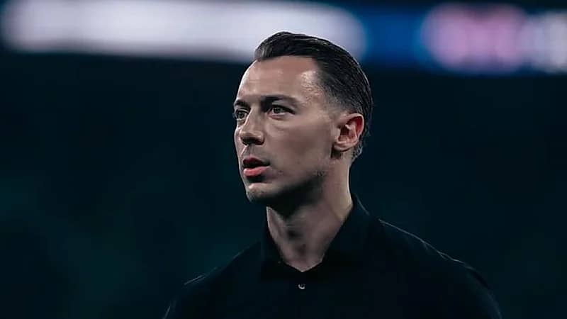 يايسله يفرض تدريبات منزلية على لاعبي الأهلي