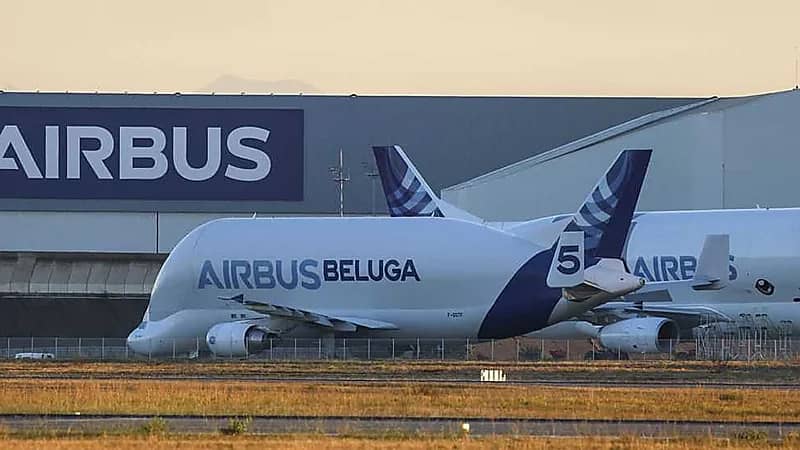 إيرباص تبدأ تفكيك ثلاث طائرات A380 لاستخدامها كقطع غيار