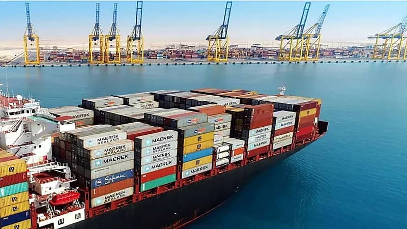 نمو ملحوظ بالاقتصاد غير النفطي السعودي بفضل توجهات رؤية المملكة 2030