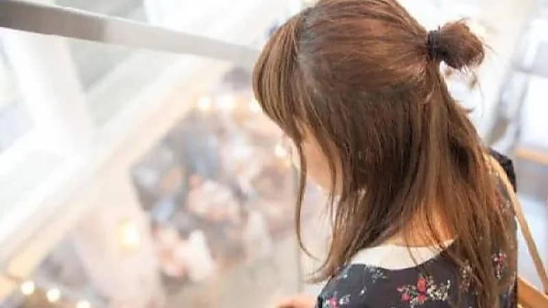 شابة تلقي نفسها من الطابق الثالث لإصابتها بمرض خطير