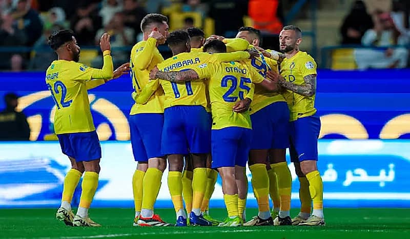 إنذارات تحاصر رباعي النصر قبل كلاسيكو الاتحاد الحاسم