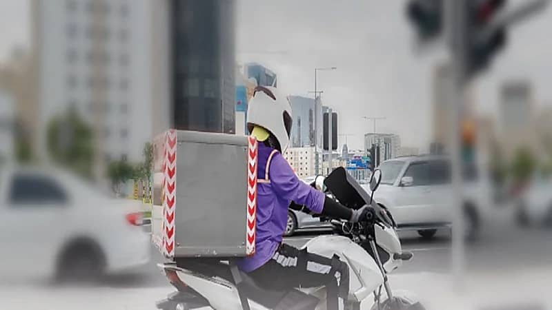 تعليق مؤقت لطلبات قائدي الدراجات الآلية في الرياض.. غداً