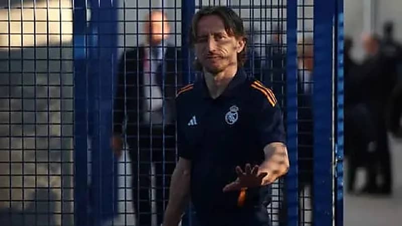 ألونسو يحسم مصير مودريتش ويطلب استمراره مع مدريد