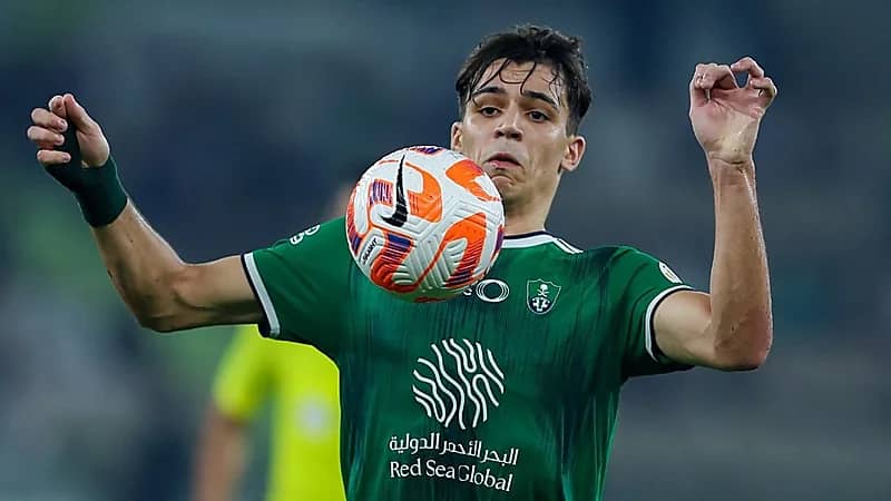 الأهلي يحدد سعر بيع فيغا