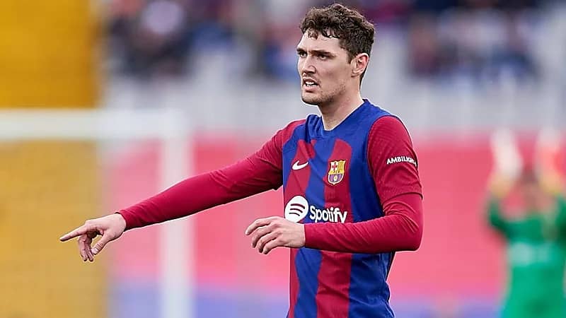 النصر يسعى للتعاقد مع مدافع برشلونة