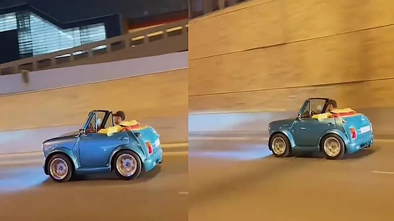 سيارة صغيرة مكشوفة تخطف الأنظار في شوارع الرياض.. فيديو