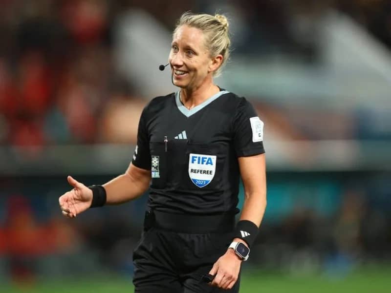 طاقم تحكيم أمريكي يدير مواجهة العين ويوفنتوس