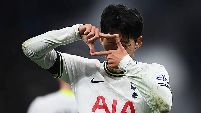 النصر ينافس الأهلي على ضم سون