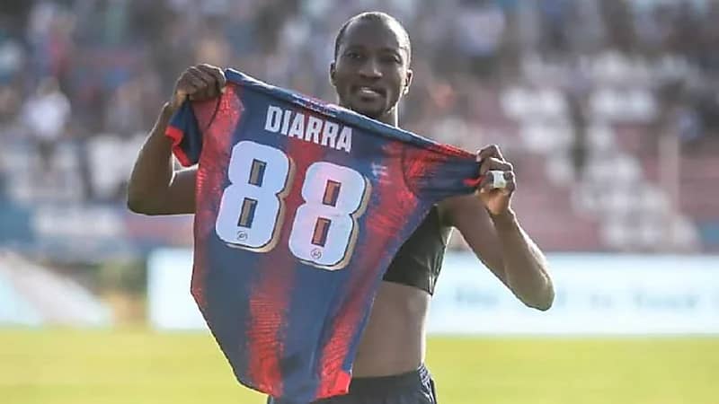 الفتح وضمك يدخلان على خط التعاقد مع نجم أولمبيك آسفي