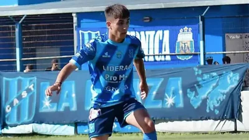 كرة الأرجنتين تودع موهبة شابة: وفاة كاميلو نوين أثناء جراحة روتينية