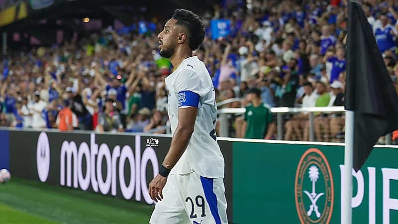 سالم الدوسري رجل مباراة الهلال ضد باتشوكا