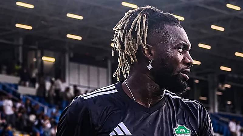 ماكسيمان يقترب من كلوب أمريكا